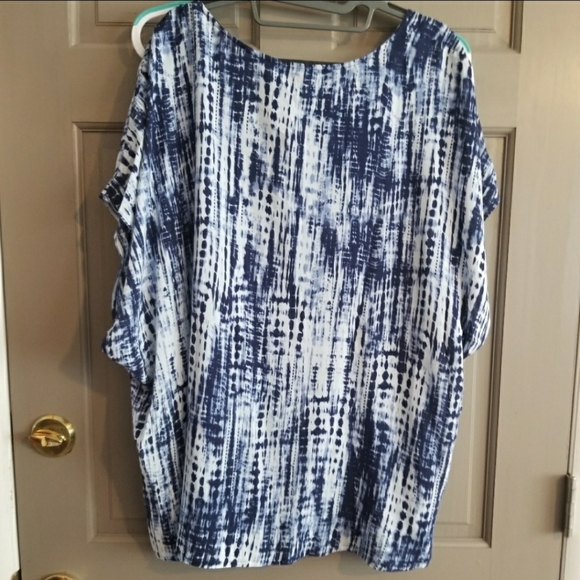 BLUE TIE-DYE CHALLIS SEMI CROPPED BLOUSE - Picture 4 of 4